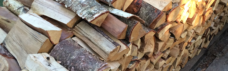 Brennholz – Wir stapeln für Sie!